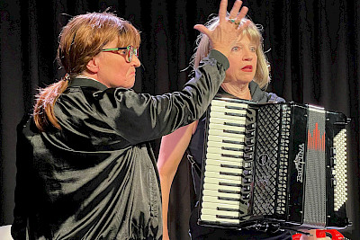 Ursina Gregori & Ruth WidmerMarkus Wolff
